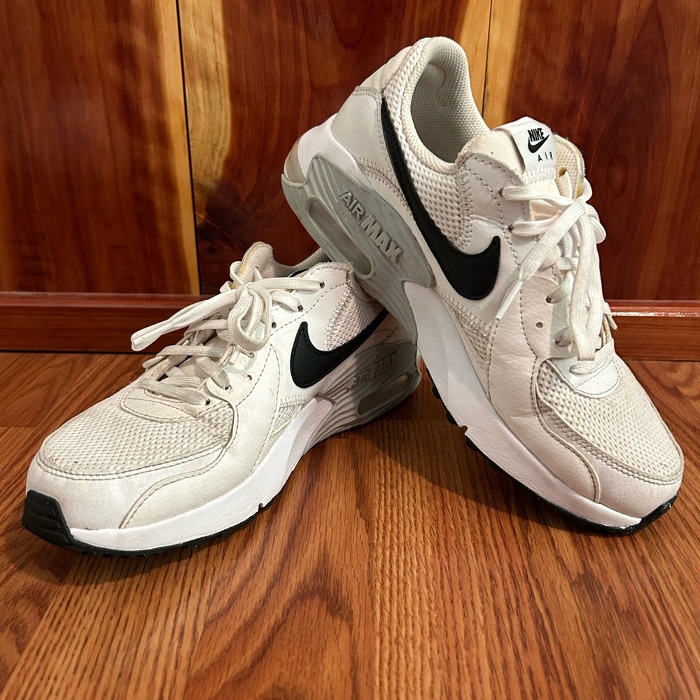 Women’s Nike Air Max